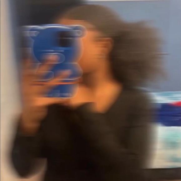 Meet your Posher, Breanna - Picture 1 of 1